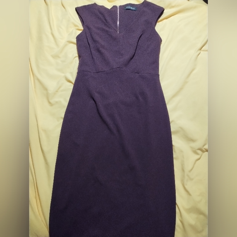 Ivanka Trump Elegant Purple Sleeveless Dress